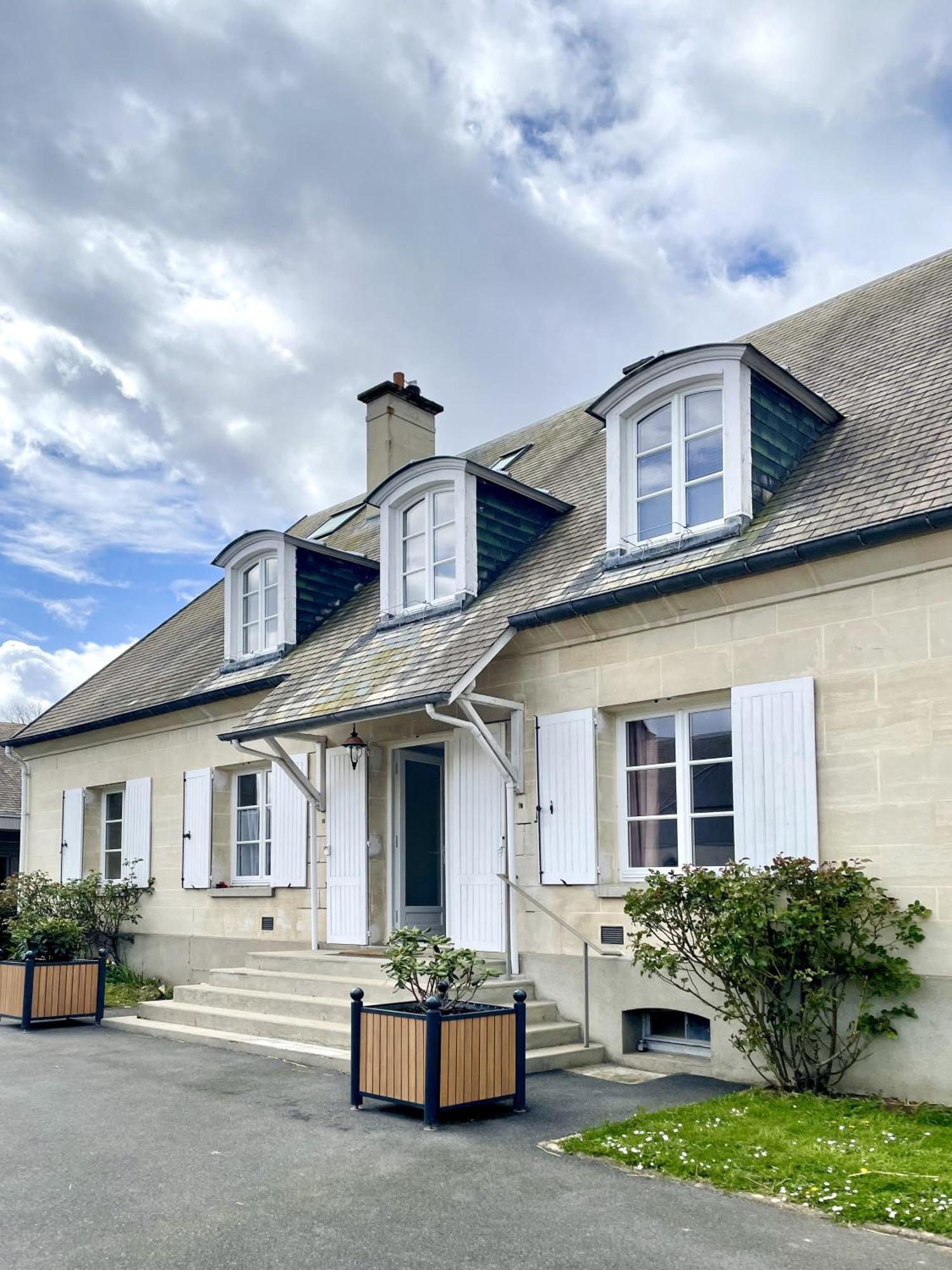 Suite Jockey Stable By La Boite En Plus Gouvieux Exterior photo